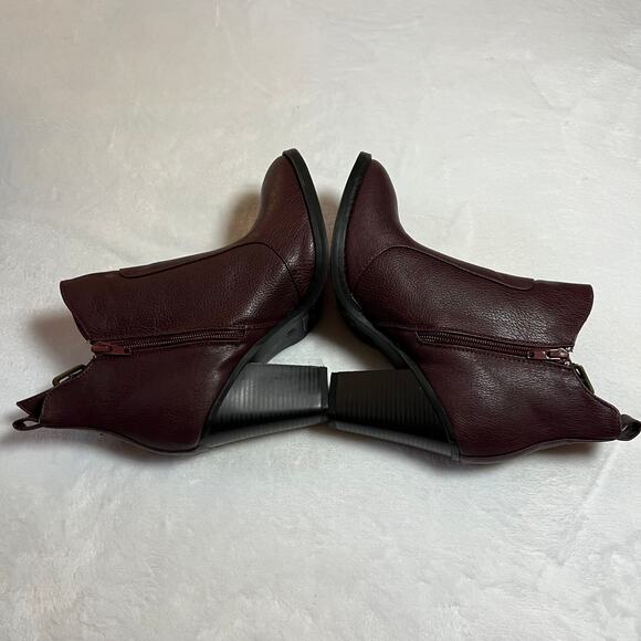 Wild Diva Dominic Buckle Heel Booties Size 8 Western Trendy Colorful Bohemian - Picture 7 of 9